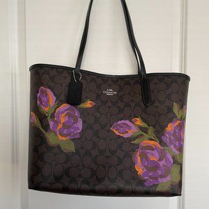 City Tote In Signature Canvas With Rose Print